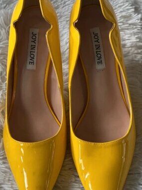 New yellow heels shoes